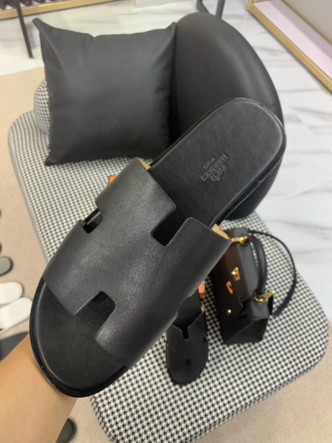 Hermes Man Slippers-29